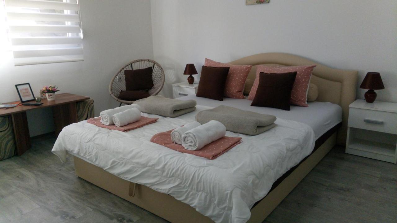 Happy Star Apartment Nis Ngoại thất bức ảnh