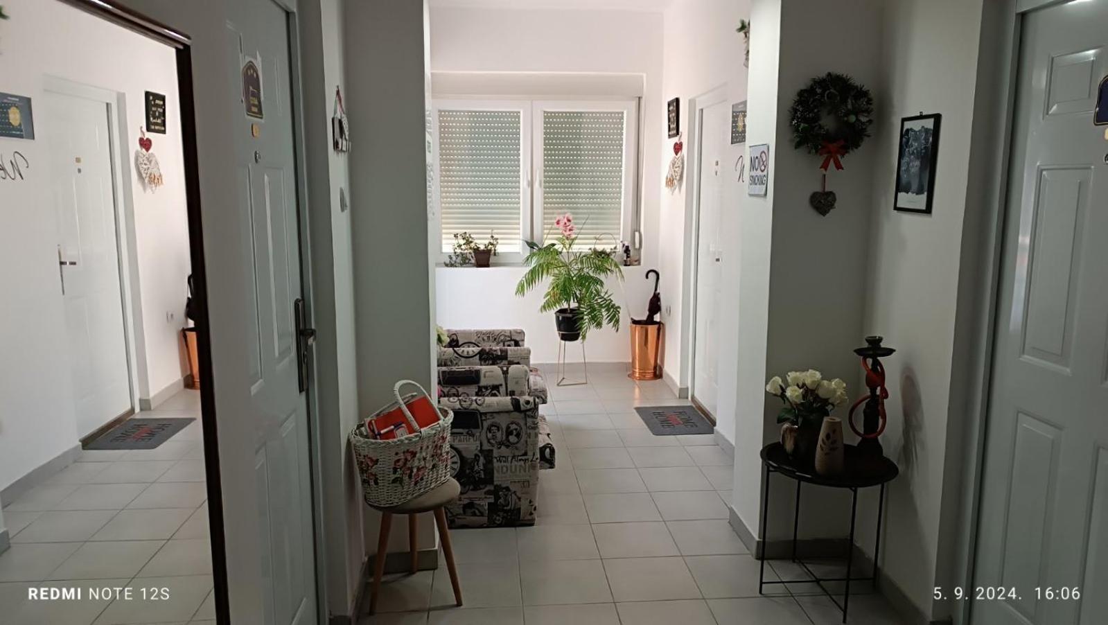 Happy Star Apartment Nis Ngoại thất bức ảnh