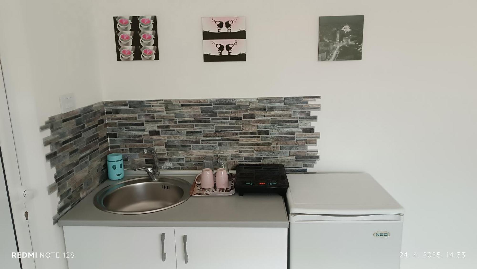 Happy Star Apartment Nis Ngoại thất bức ảnh