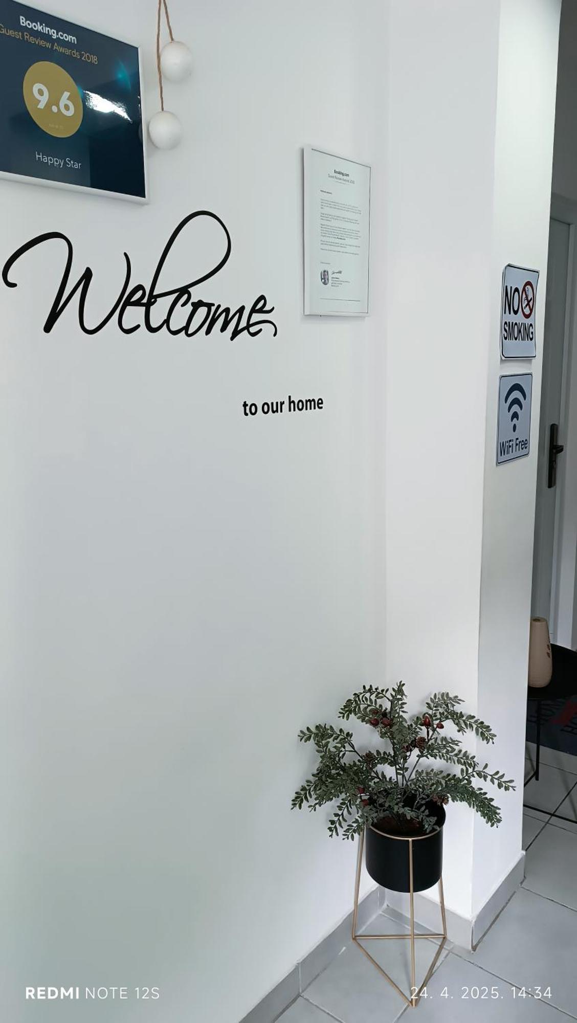 Happy Star Apartment Nis Ngoại thất bức ảnh