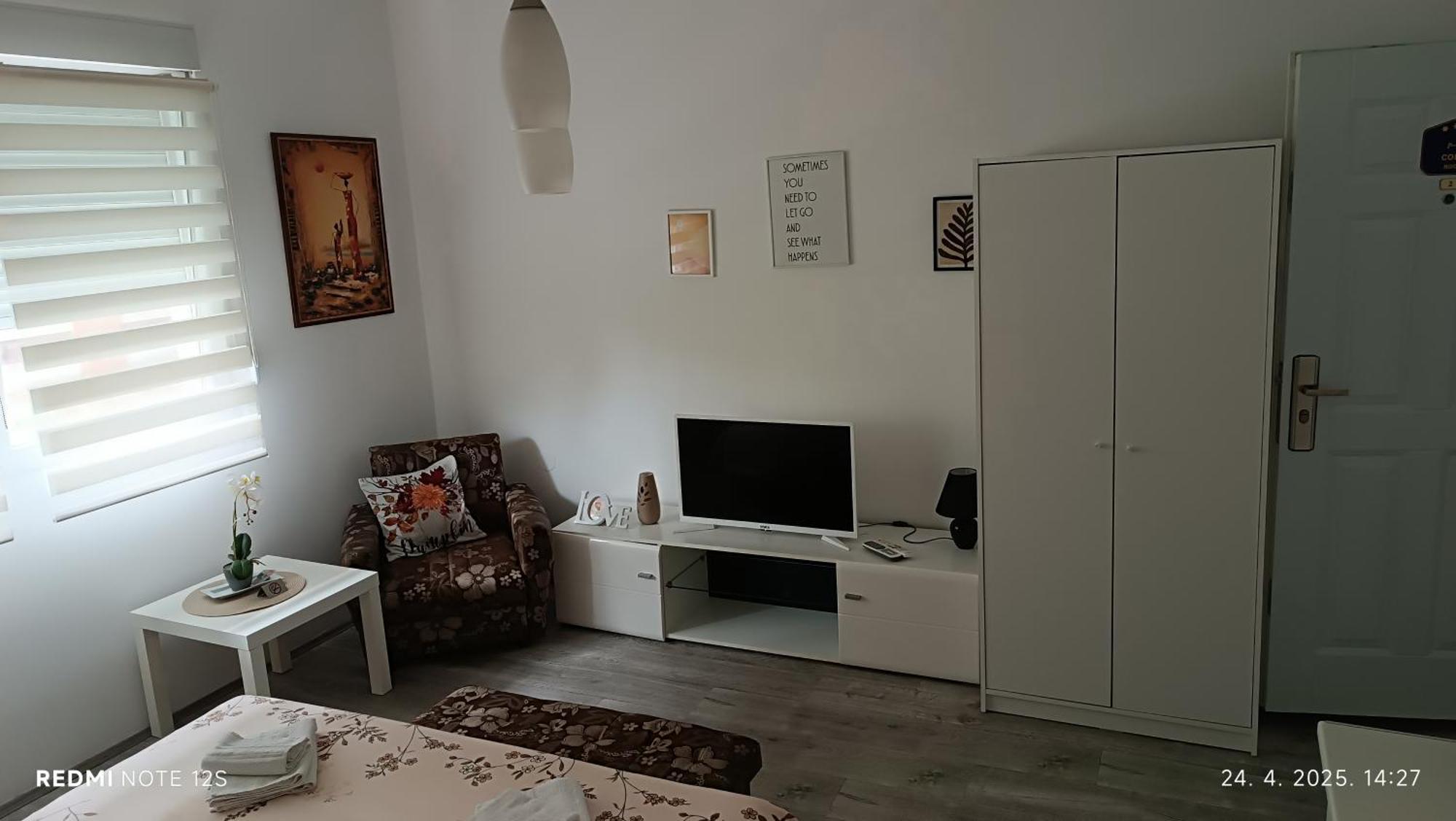 Happy Star Apartment Nis Ngoại thất bức ảnh