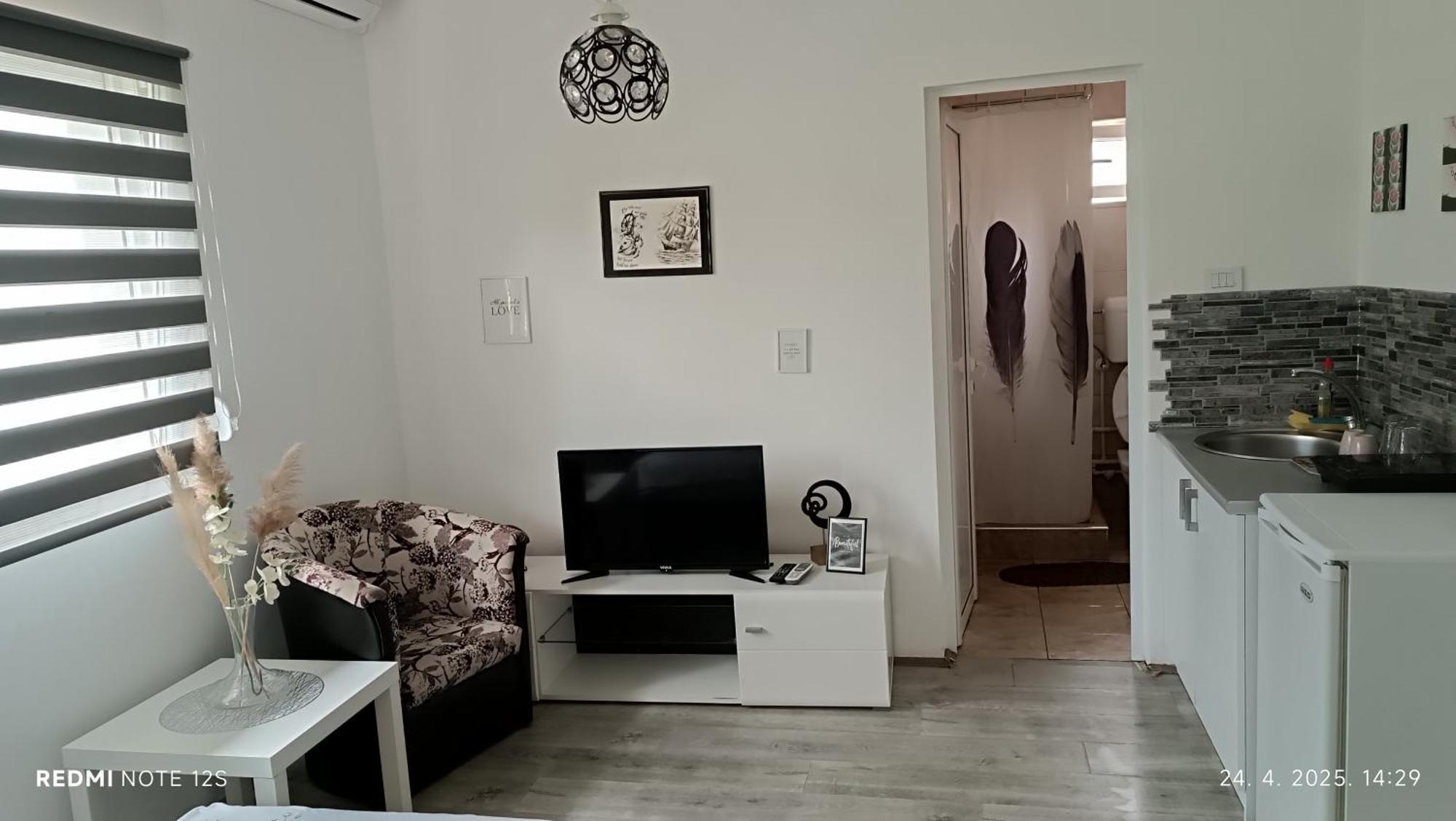 Happy Star Apartment Nis Ngoại thất bức ảnh